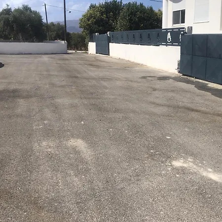Helen Casa de Férias Pirgos Psilonerou